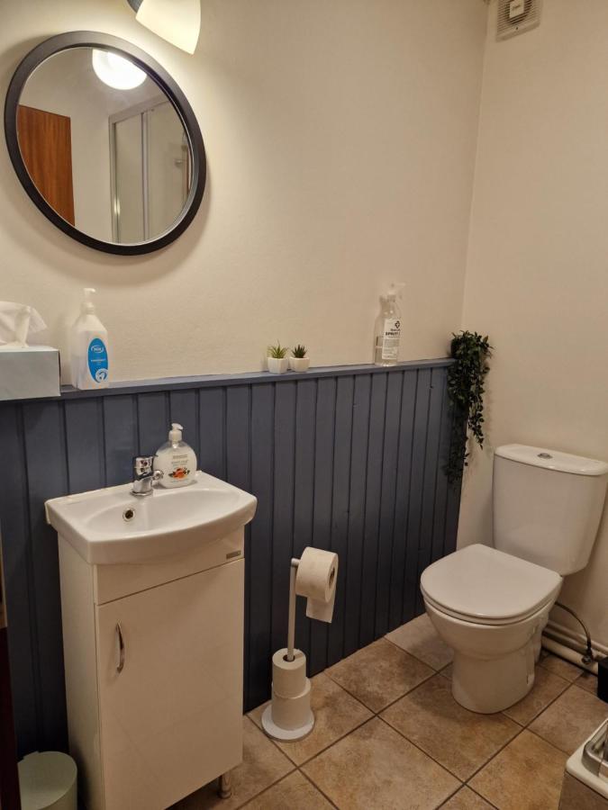 Husid Guesthouse Рейкхолт Екстериор снимка